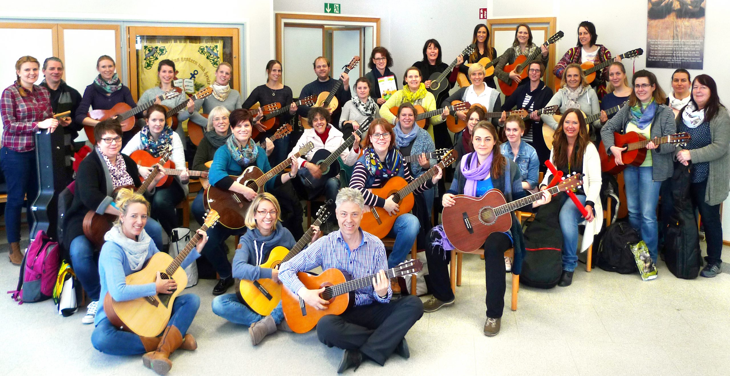 Kurs für Gitarre oder Ukulele (JelGi)